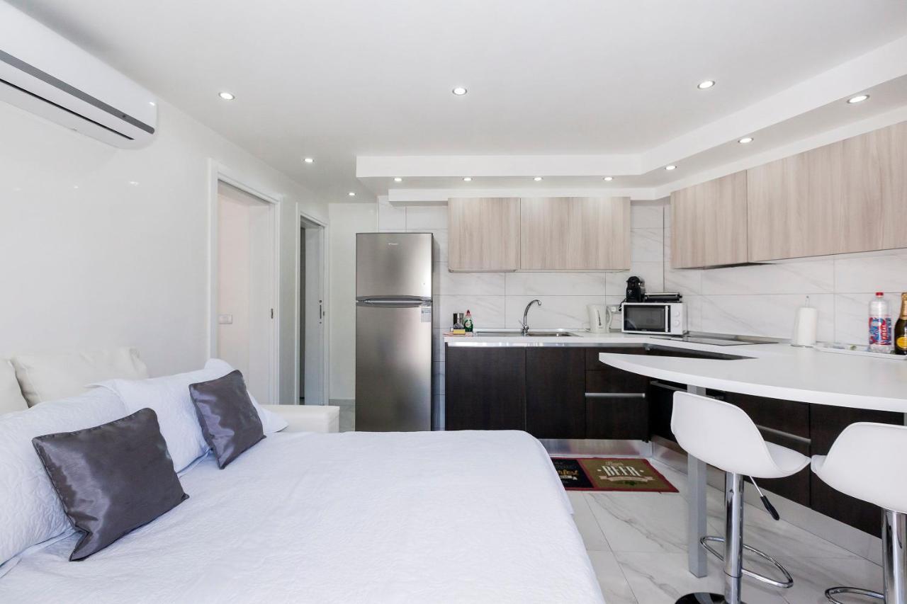 Apartamento Sara En Playa De Las Americas - Sara Vacation アロナ エクステリア 写真