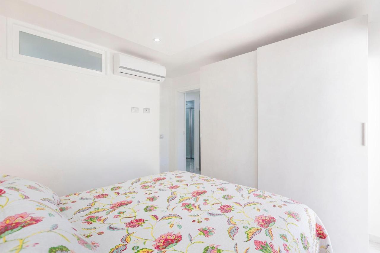 Apartamento Sara En Playa De Las Americas - Sara Vacation アロナ エクステリア 写真